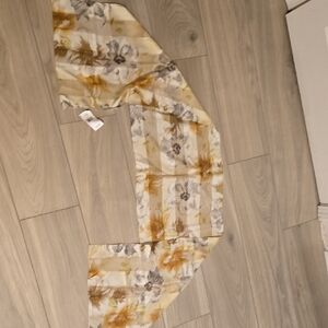 Cejon Elegant Floral Scarf in Yellow and Cream